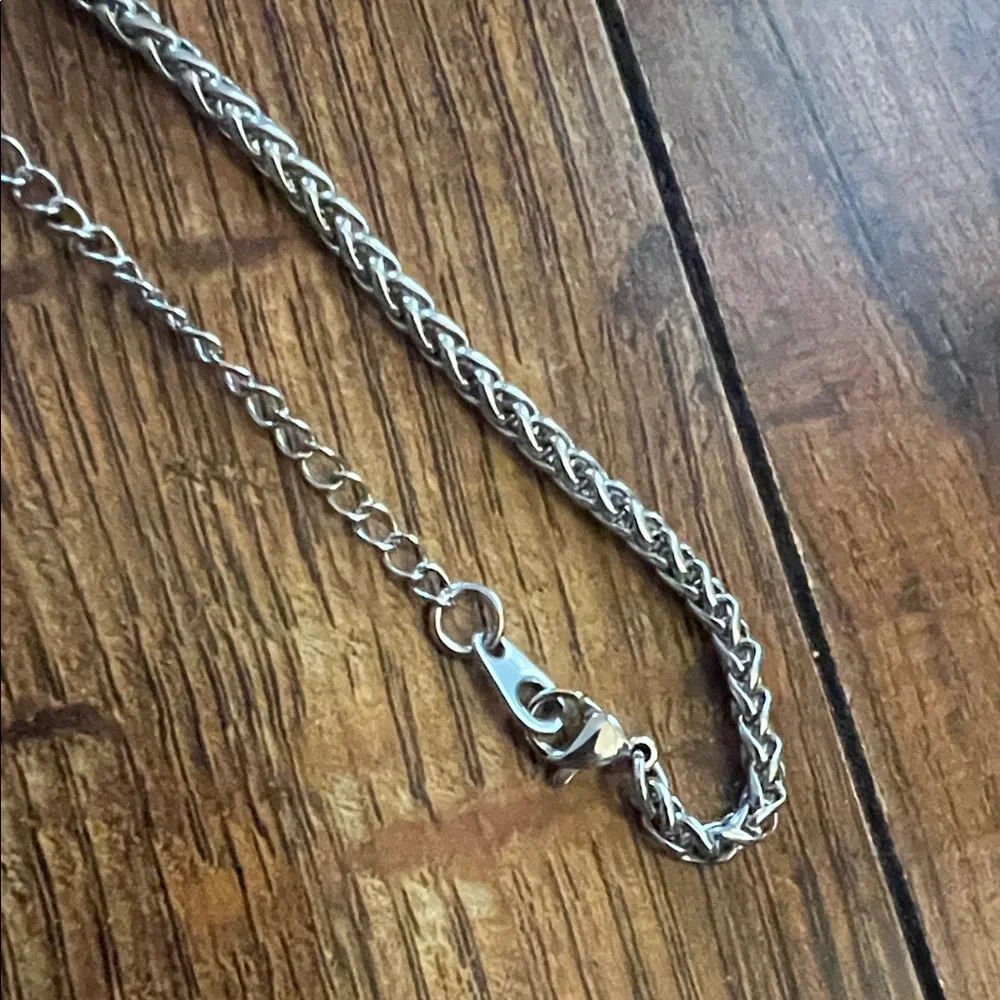 Dumbbell Necklace